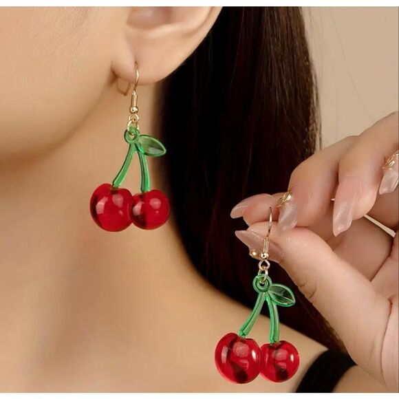 NWT Red Cherries Green Leaf Fun Fruit Dangle Drop Earrings - Picture 1 of 5